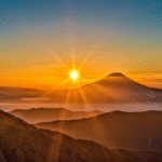 Por que o Japão é conhecido como a Terra do Sol Nascente?