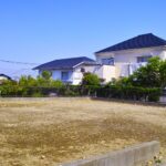 Estrangeiros compram quase 3.500 imóveis perto de áreas sensíveis no Japão; chineses lideram aquisições Estrangeiros compram quase 3.500 imóveis perto de áreas sensíveis no Japão; chineses lideram aquisições