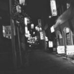 Homem é roubado enquanto dormia na rua em Shibuya; três estrangeiros são presos